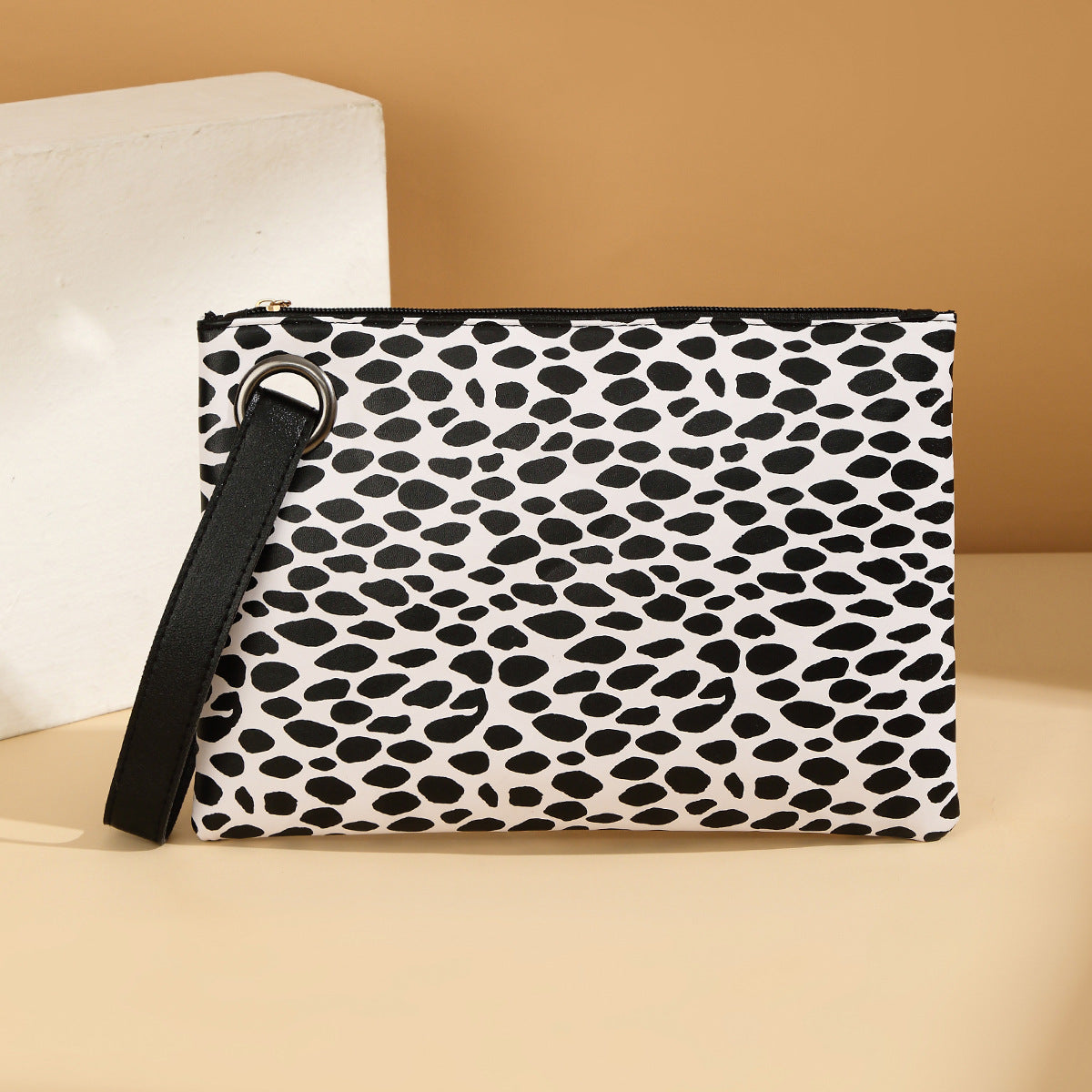 New Minimalist And Stylish Clutch Commuter Bag
