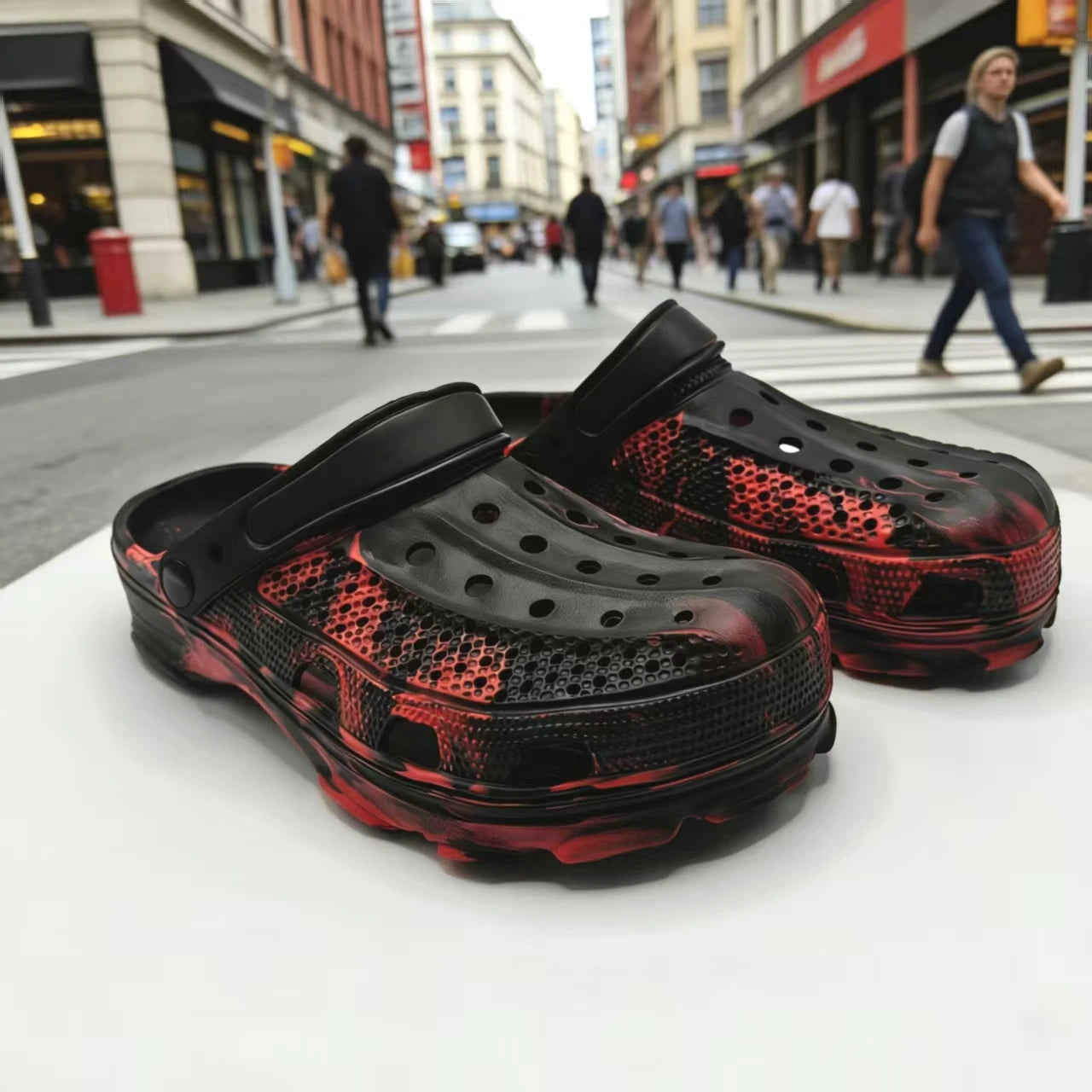Men's High-End Color-Blocked Clogs, Soft-Soled Beach Shoes for Men and Women, Summer Non-Slip and Breathable