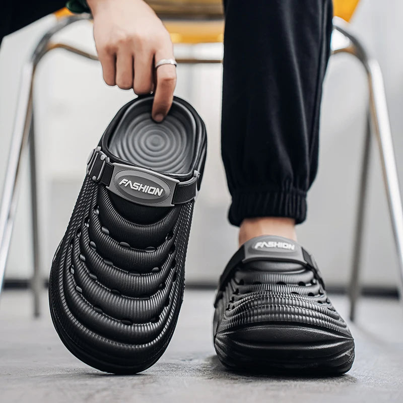 New Couple Models Hole Shoes Summer Women's Sandals Beach Lightweight Men's Slippers Baotou Waterproof Sandals Slippers Men